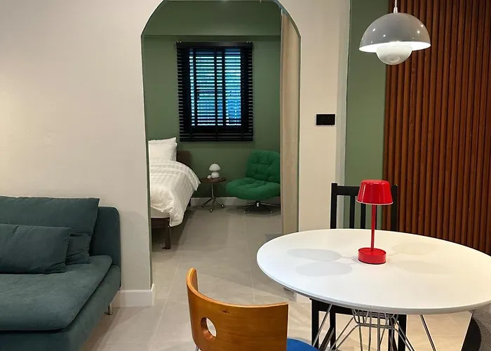 Kasa Haus - Mid-century Modern 曼谷